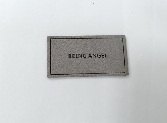 Microfiber prägte ledernen Aufkleber Logo PUs nähen auf Kleidung besonders anfertigen Entwurf