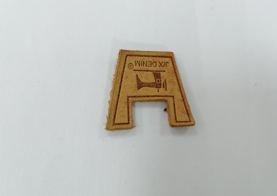 Nähen Sie auf Kleidung, die echtes Lederflicken Logo For Garment prägte