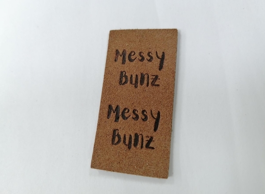 Lederner Aufkleber Veloursleder Microfiber PUs waschbar mit prägeartigem Logo
