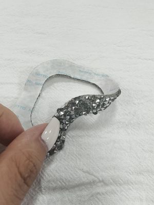 Designer Custom Strass Vorlage Flamme Text Bling Hotfix Wärmeübertragung Design Eisen auf T-Shirt Jacke