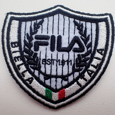 Maßgeschneiderte umweltfreundliche Stickplatten mit verschiedenen Farben und Effekten