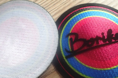 Flecken 3D Tatami Aaterial Kleider, kundenspezifisches scharendes Logo auf Flecken