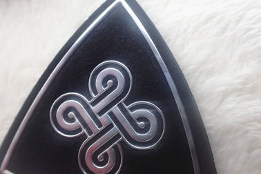 Kundenspezifische Wärmeübertragung prägte Logo des Lederflicken-3D auf Veloursleder, kleidet TPU-Aufkleber