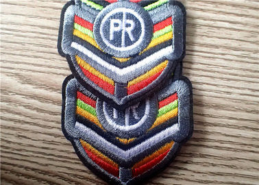 Dauerhafte bunte gestickte Flecken des Marken-Logos für Kleid
