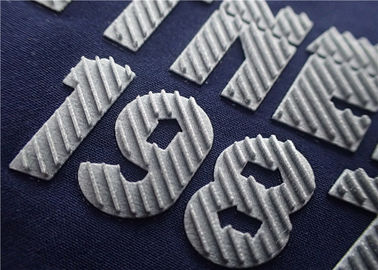 Angehobener Twill-Blitz-Silber-Oberflächenwärmeübertragungs-Logo-dreidimensionaler Effekt