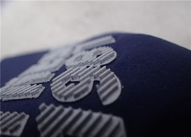 Angehobener Twill-Blitz-Silber-Oberflächenwärmeübertragungs-Logo-dreidimensionaler Effekt