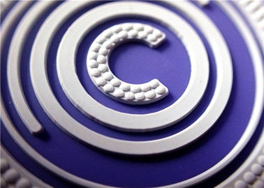 Doppelte Farbprägten kreissilikon-Flecken mit 3D Markenname-Logo