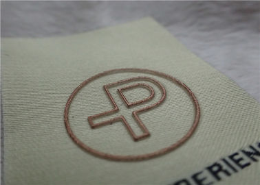 Logo-Shinny mittlere Falte gesponnene Kleidungs-Aufkleber Stärke OEKO des Gold0.4mm SGS BV