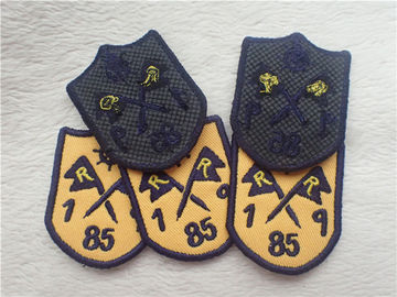 Umweltfreundliche kundenspezifische Twill-Flecken nähen - an zurück für Kleid/gestickte Stoff-Ausweise