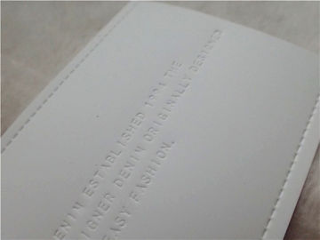 Umweltfreundliches prägeartige Logo-Flecken PUs Leder für Jeans Pantone-Farbe