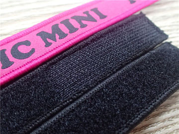 Das kundengebundene gesponnene Mode-Polyester-Flausch-gewebte Material nehmen für Kleider-oder Taschen-Aufkleber auf