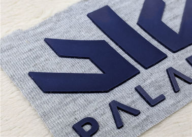 Wärmeübertragungs-Silikon-Aufkleber, prägeartiger Logo PVCgummiflecken für Kleider