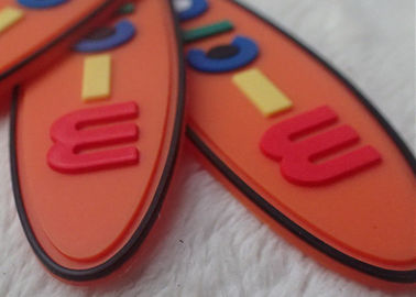 Ungiftige ovale kreative Gummilogo-Flecken für Kleider/Kinder bauscht sich