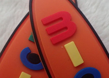Ungiftige ovale kreative Gummilogo-Flecken für Kleider/Kinder bauscht sich