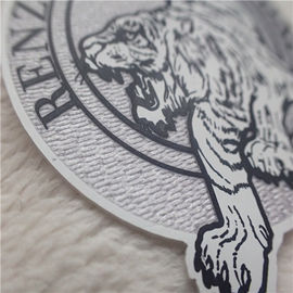 Kundenspezifische Kleidung OEKO bessert unregelmäßige Form-Tiger-Logo-Silikon-Wärmeübertragung Tatami Scharen aus