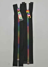 Das offene Ende 5#, das bunte Messingmetallzähne überzieht, machen für Schuhe/Jacke/Jeans Reißverschluss zu