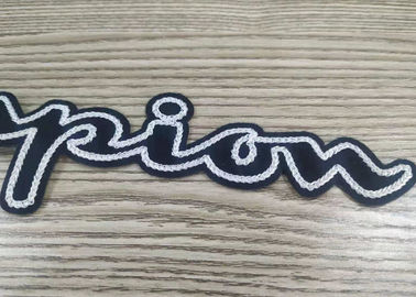 Gewohnheit Eisen-auf oder nähen-auf Buchstabetuch bessert Stickereichenilleflecken aus
