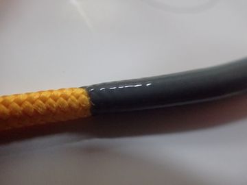 Moderne nicht elastische Schnur mit den glänzenden Silikon-Enden umweltfreundlich
