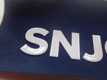 Kundenspezifische Logo-Silikon-Wärmeübertragungs-Kleidungs-Aufkleber für Gepäck