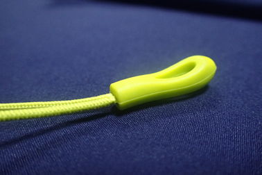 Ungiftige Gummireißverschluss-Abziehvorrichtung TPU mit der Polyester-Schnur einfach zu formen