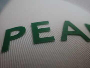 Der Heißkleber, der Siebdruck-Aufkleber/Gewohnheit des Logo-3D unterstützt, druckte Flecken