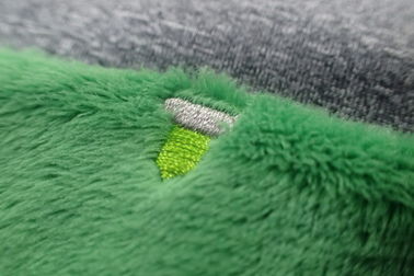 Grüne Rechteck-Gewohnheit stickte Flecken auf Samt-Gewebe für Gepäck