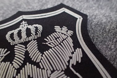 Geschäumte Gummilogo-Flecken Kleidung Microfiber