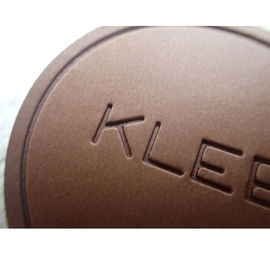 Kundenspezifischer LOGO Soft Debossed Foldable PU-Flecken-lederner Aufkleber für Kleidungs-Handtaschen-Jeans