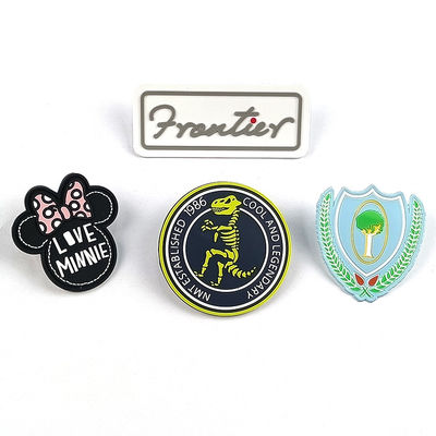 3D Logo Embossed Motif Rubber Patches PVC wird für nähende Kleidung deutlich
