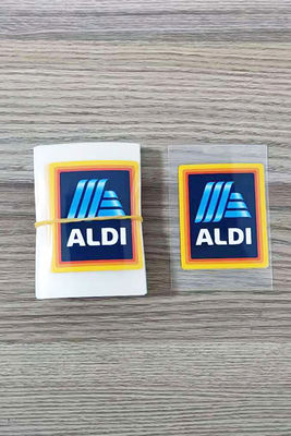 T-Shirt Hitze-Transferdruck-Service-Aufkleber Tagless-Aufkleber fertigen Logo kundenspezifisch an