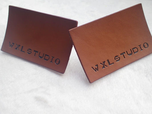 Personifiziertes Logo Garment Leather Patch Embossed-Schwarzes Logo Leather Label