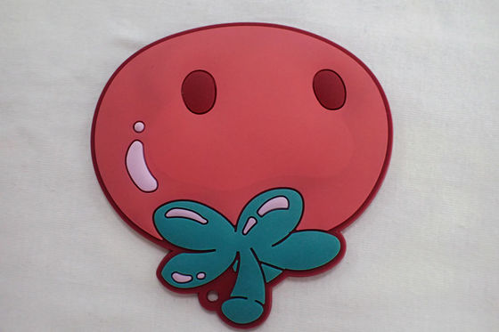 Kundengebundenes Gummi-3D Logo Label PVC prägte gravierte Gummiflecken