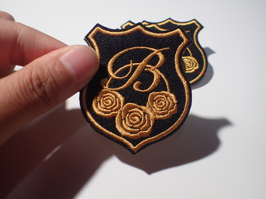 Stickte einzigartige Art-Gewohnheit Eco Flecken-Gold Rose Raised Effect