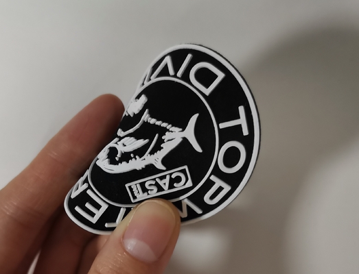 Kundengebundener Kleidungs-Hitze-Transferdruck beschriftet Logo des Silikon-3D