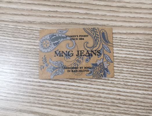 Nähen Sie auf Kleidung PU-Lederflicken, das Kleid prägeartiges Logo beschriftet