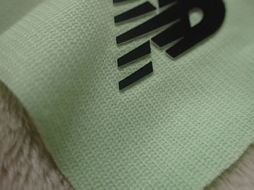 Zwei Schicht-Farbsilikon-Wärmeübertragungs-Kleidungs-Aufkleber mit weiche Handgefühl für Kleid im Freien
