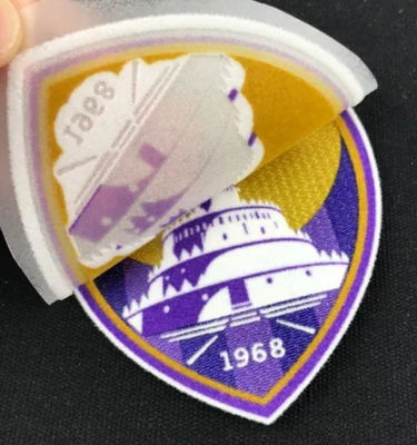 Personalisierter Druck Benutzerdefiniertes Fußballteam Club Logo 3D Flock Wärmeübertragungslabel