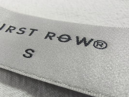 Verpackung von Geweben, die nach Maß gewaschen werden können Etiketten Hals Näh-Tags Laser-Schnitt-KanteSofte Flecken für Taschen Kleidung