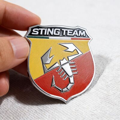 Kleidungsstücke, die mit Gewebe und Tinte hergestellt werden, mit individuell anpassbaren Größen, Formen und Pantonefarben für Bekleidungsgegenstände