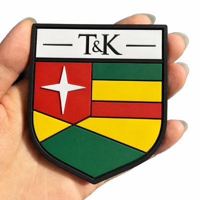 Custom 3D Rubber PVC Badge mit aufgestellten Logos und umweltfreundlichem Screen Print Label für Kleidung und Taschen