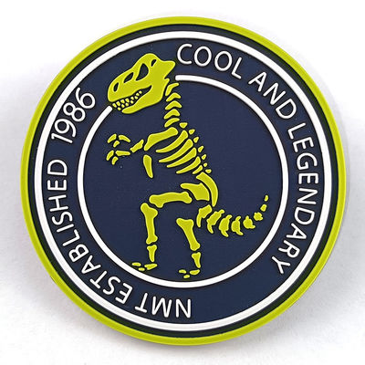 3D Logo Embossed Motif Rubber Patches PVC wird für nähende Kleidung deutlich